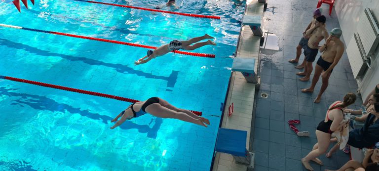 Школьники Городского классического лицея города Кемерово выполнили норматив ГТО плавание