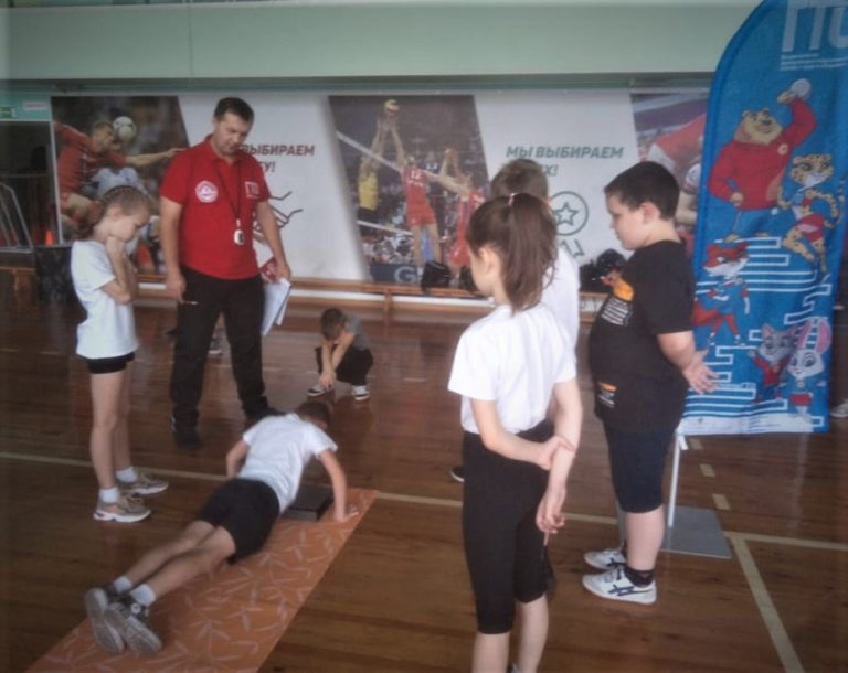 Спортсмены детско-юношеской спортивной школы №5 г. Кемерово выполнили нормативы ГТО