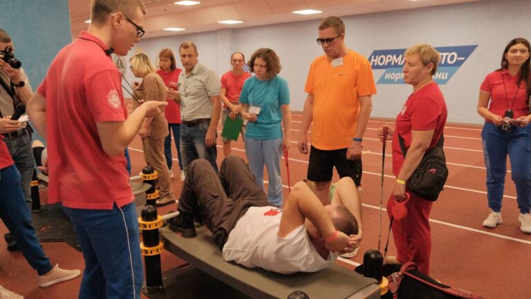 В Региональном центре тестирования ГТО на базе Ледового Дворца «Кузбасс» прошёл физкультурно-спортивный фестиваль «Адаптивные старты»