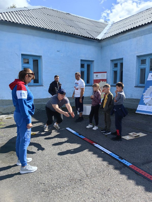 ГТО на открытии спортивной площадки в поселке Петровский
