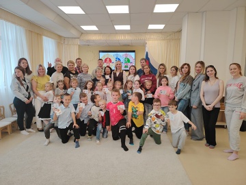 В детском саду № 25 вручили знаки ГТО